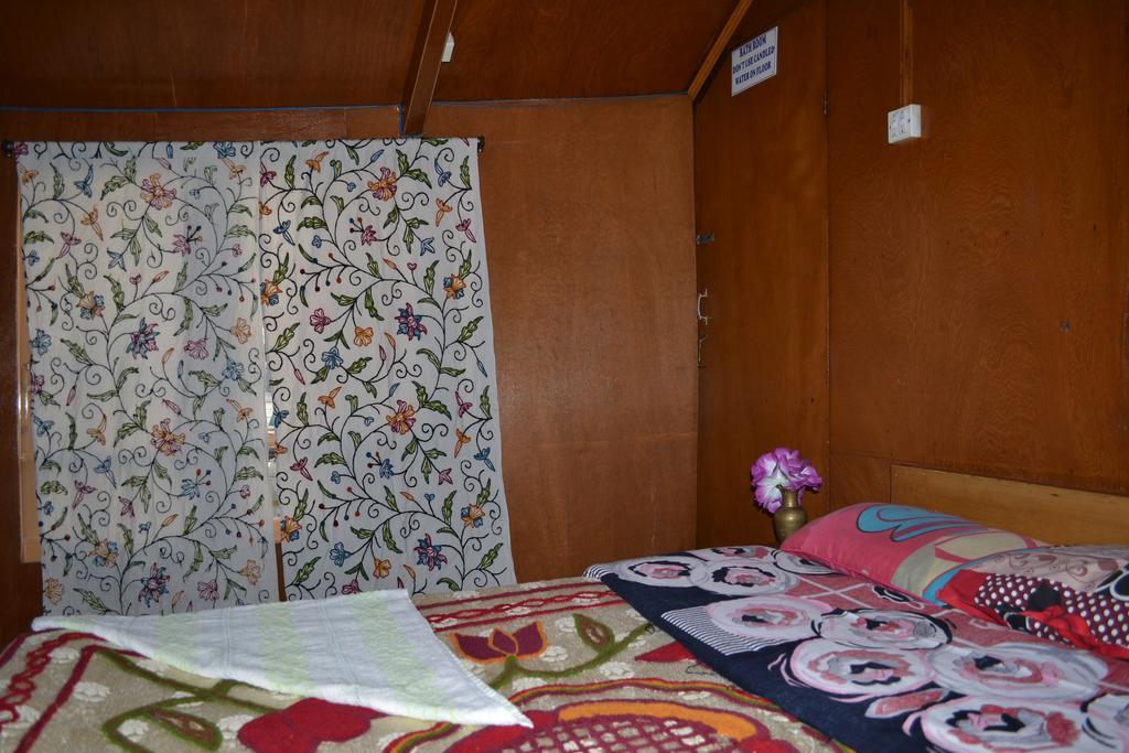 New Bombay Heritage Group Of Houseboats Srinagar (Jammu and Kashmir) Ngoại thất bức ảnh